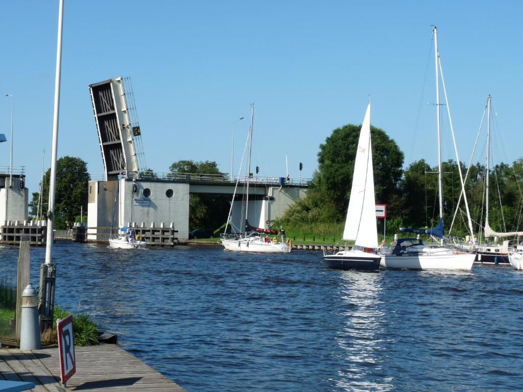 De Oude Schouw Jirnsum Exterior foto